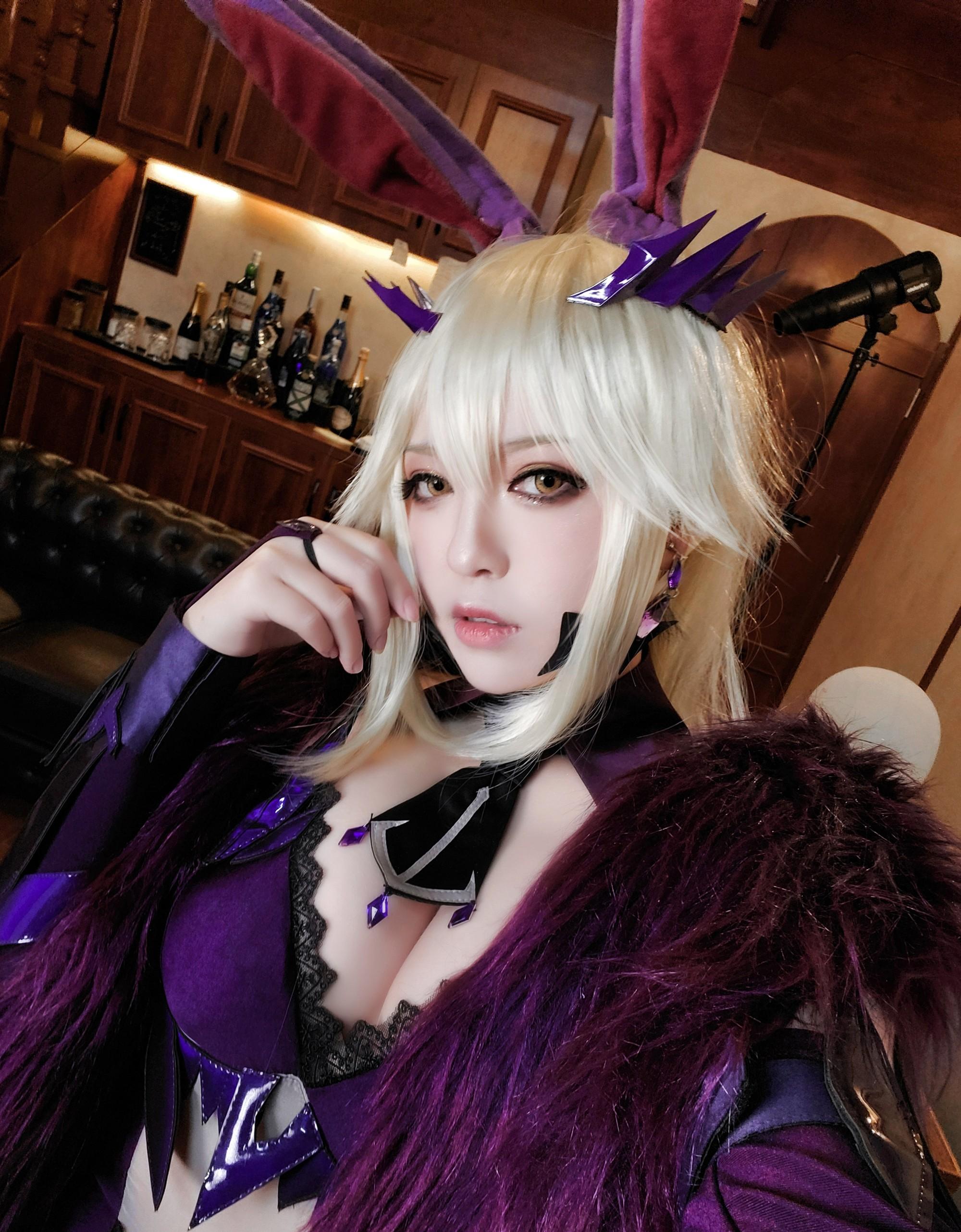 半半子 – NO.47 LancerAlter Bunny-自拍 [6P]插图